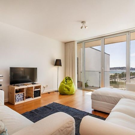 Apartamento Guestready - Alges Apt With Stunning Rooftop Pool Exterior foto