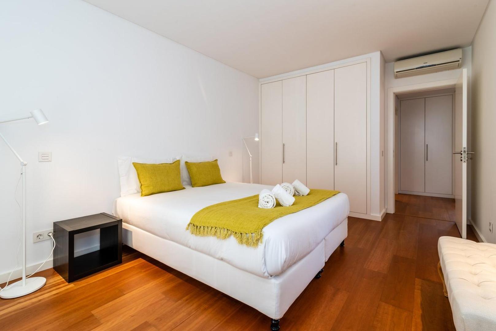 Apartamento Guestready - Alges Apt With Stunning Rooftop Pool Exterior foto