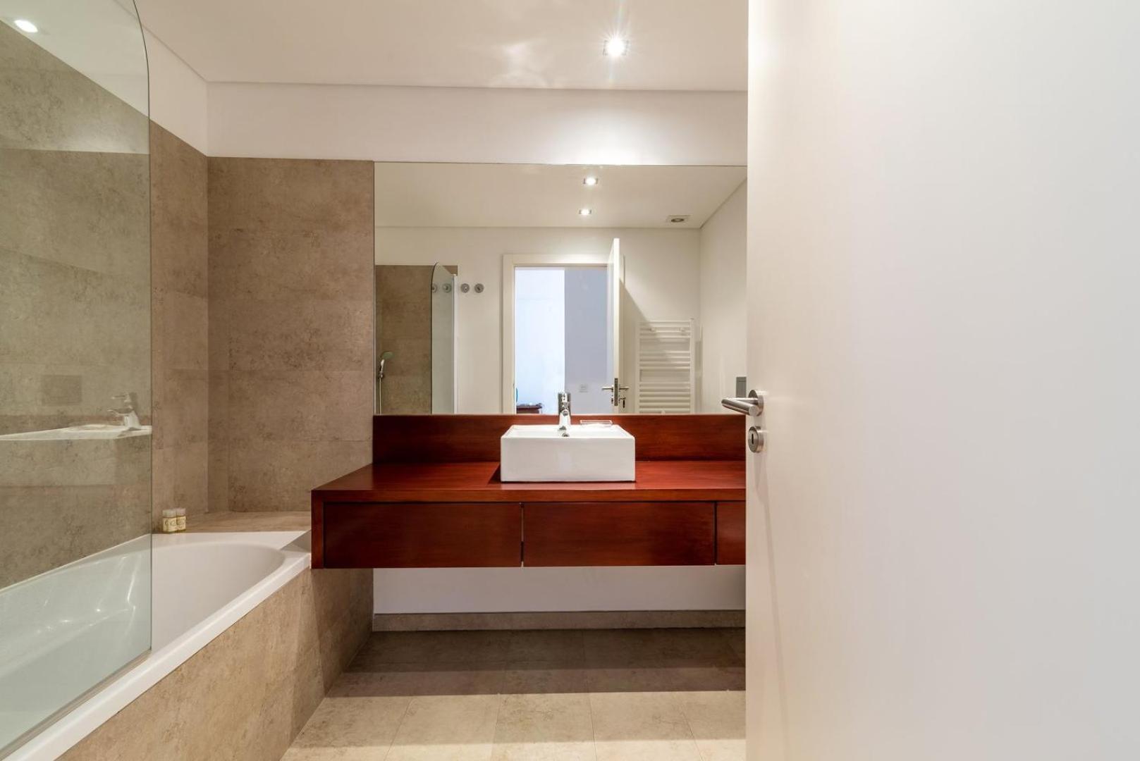 Apartamento Guestready - Alges Apt With Stunning Rooftop Pool Exterior foto