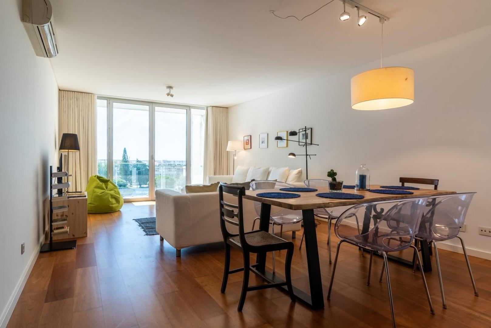 Apartamento Guestready - Alges Apt With Stunning Rooftop Pool Exterior foto